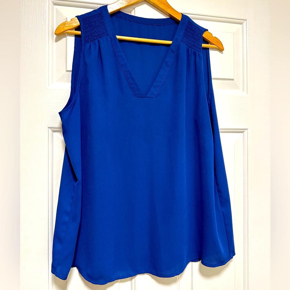 Sleeveless Crepe Blouse